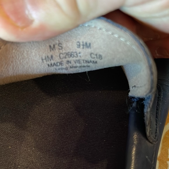 Cole Haan Deep Navy Blue with white soles - Picture 5 of 5